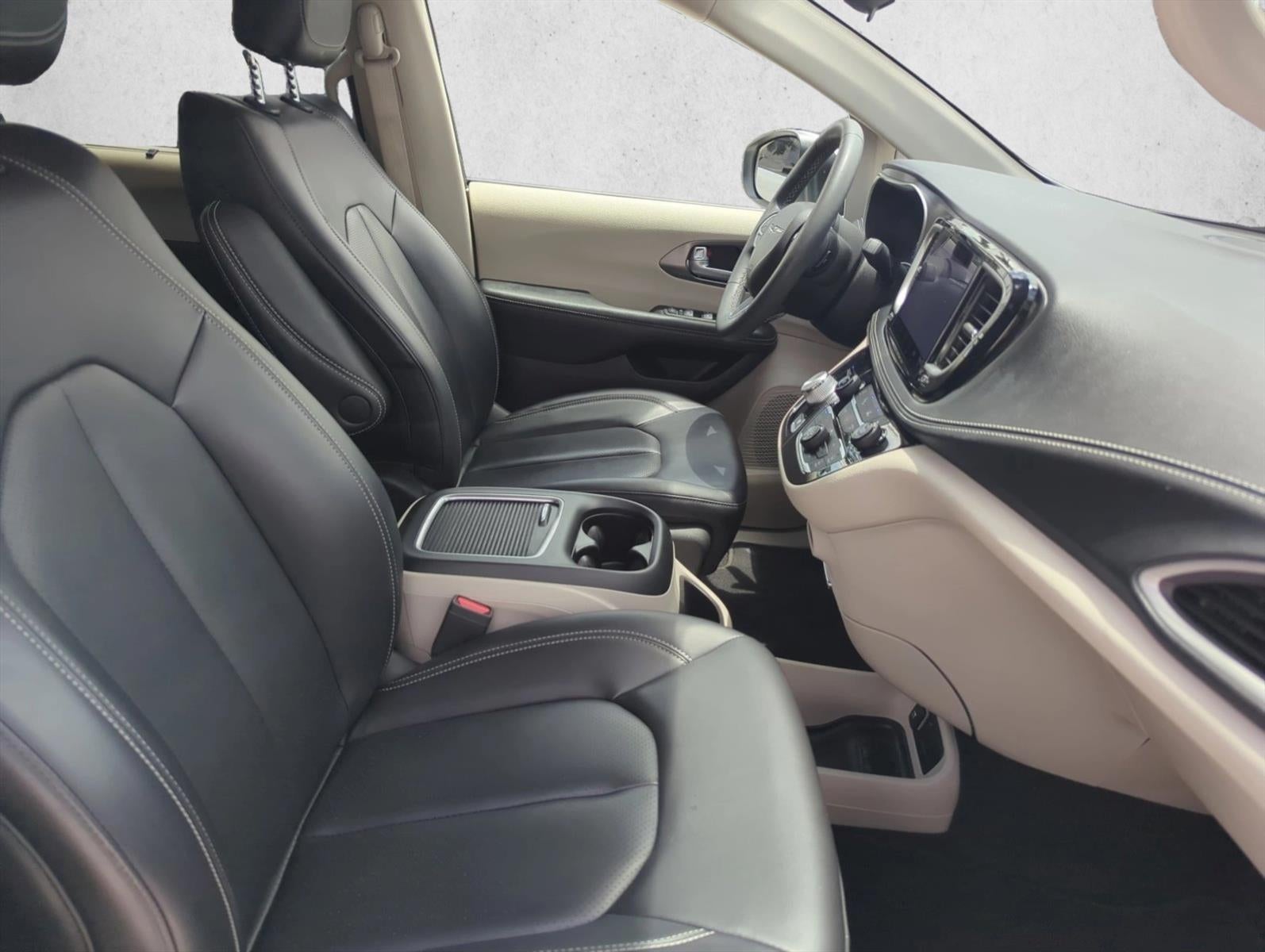 2023 Chrysler Pacifica Touring L FWD