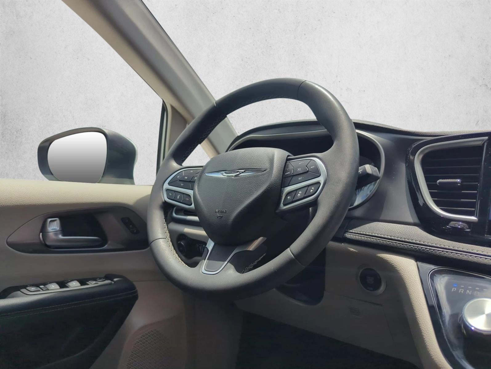 2023 Chrysler Pacifica Touring L FWD
