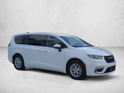 2023 Chrysler Pacifica Touring L FWD