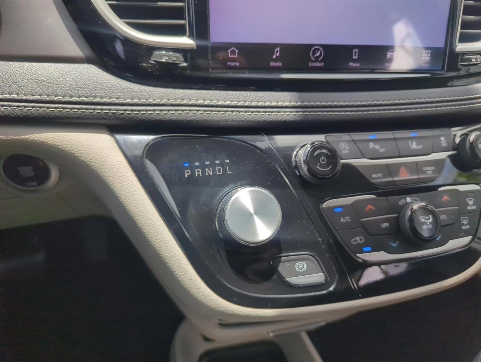 2023 Chrysler Pacifica Touring L FWD