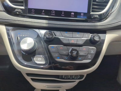 2023 Chrysler Pacifica Touring L FWD