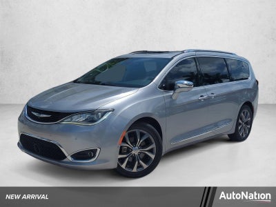 2017 Chrysler Pacifica Limited FWD