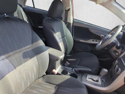 2013 Toyota Corolla 4dr Sdn Auto S (Natl)