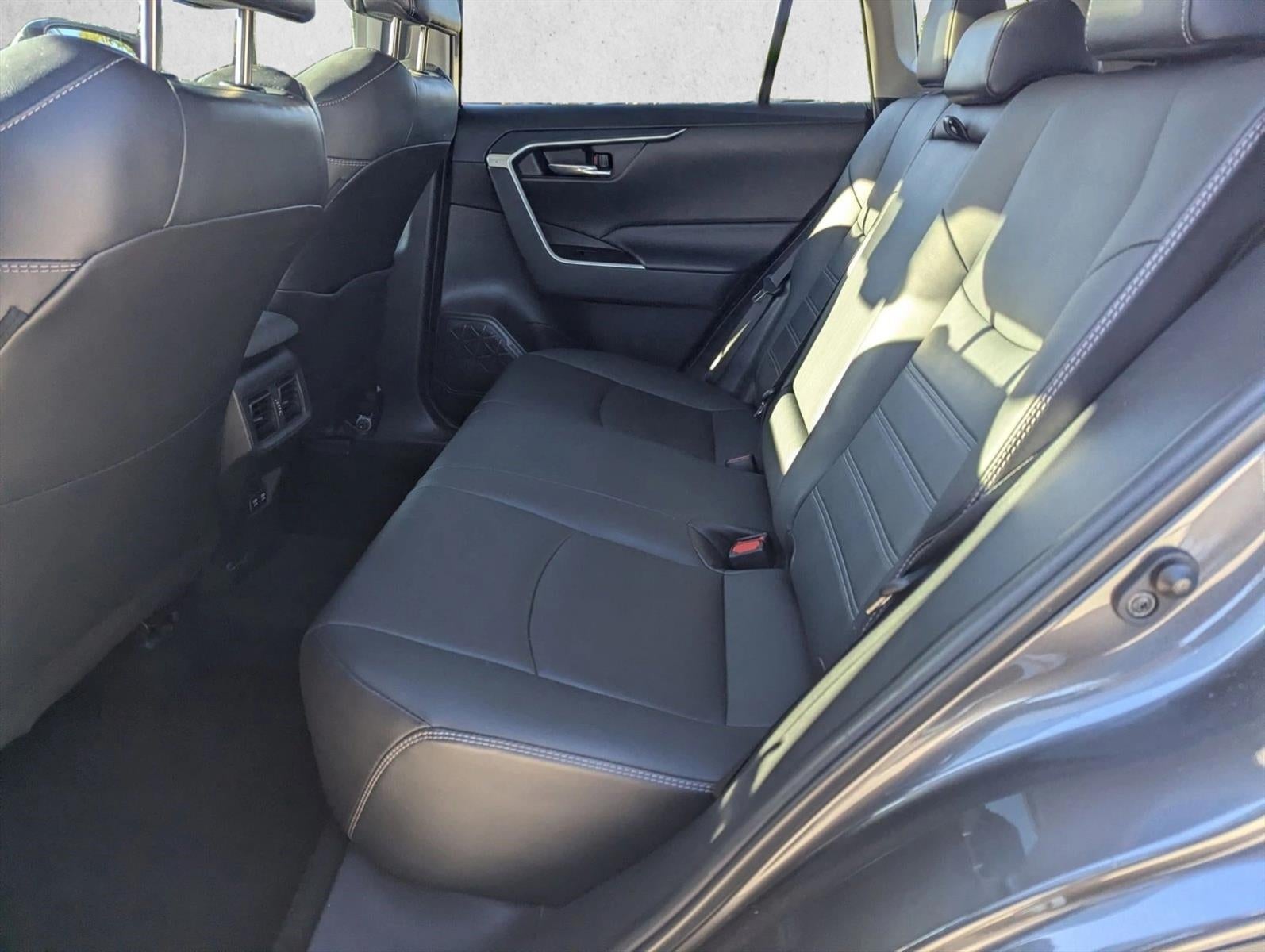 2021 Toyota RAV4 XLE Premium FWD (Natl)