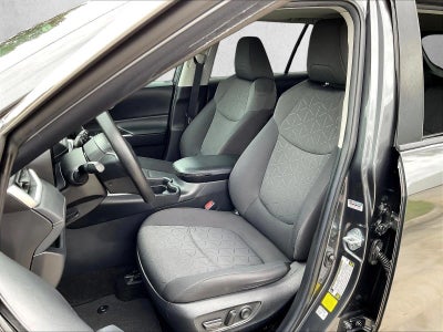 2021 Toyota RAV4 XLE FWD (GS)