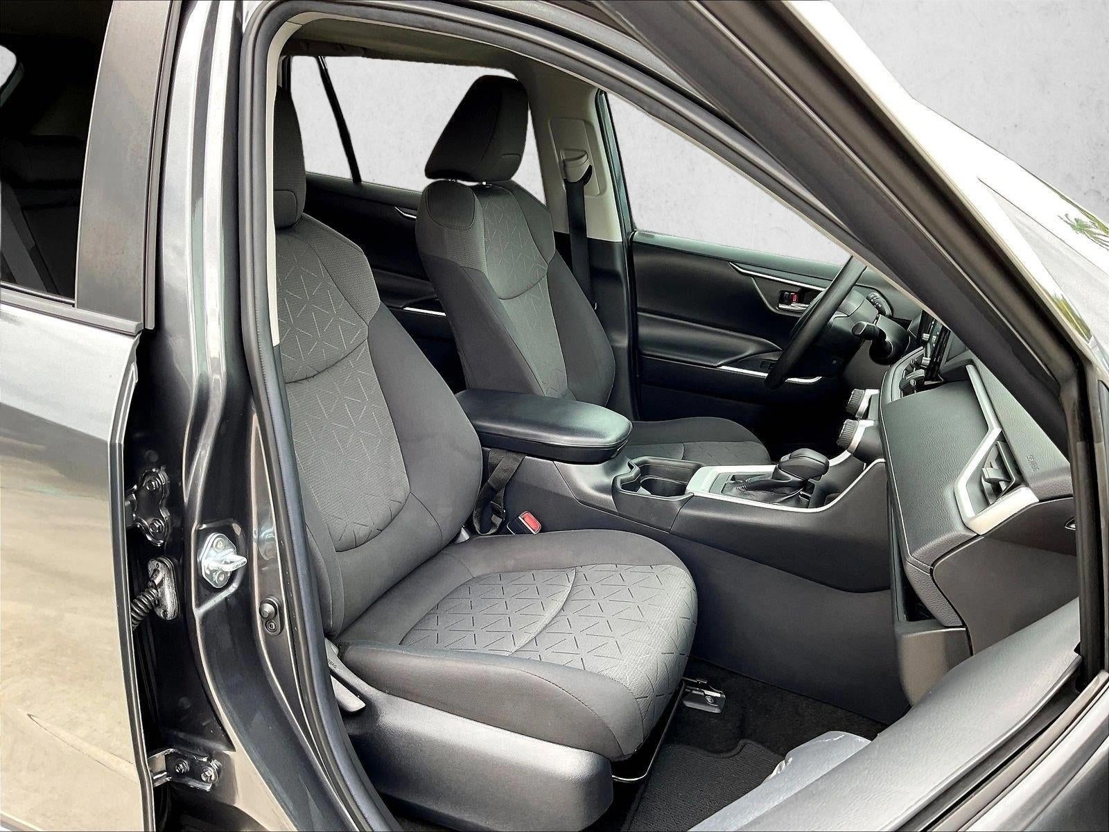 2021 Toyota RAV4 XLE FWD (GS)