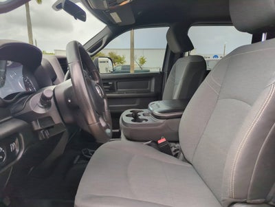 2022 RAM 3500 Tradesman 4x4 Crew Cab 8' Box