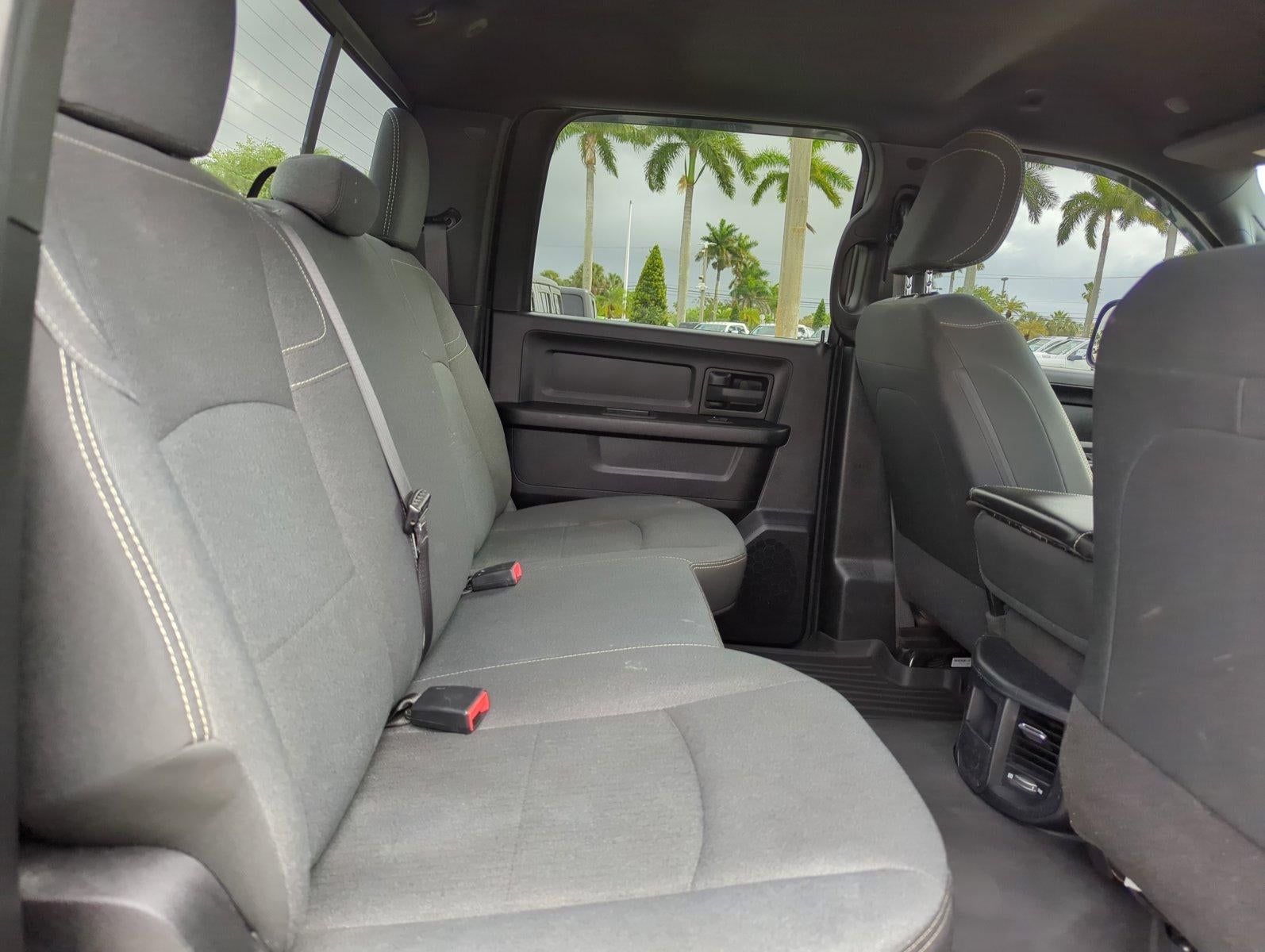 2022 RAM 3500 Tradesman 4x4 Crew Cab 8' Box