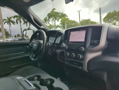 2022 RAM 3500 Tradesman 4x4 Crew Cab 8' Box