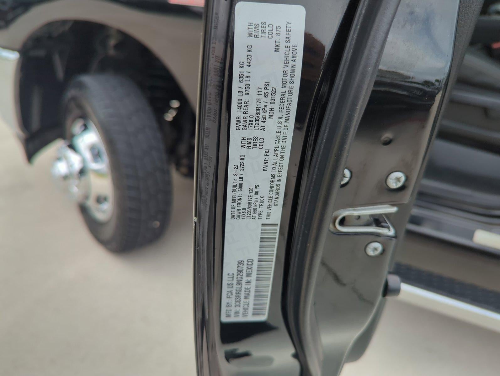 2022 RAM 3500 Tradesman 4x4 Crew Cab 8' Box