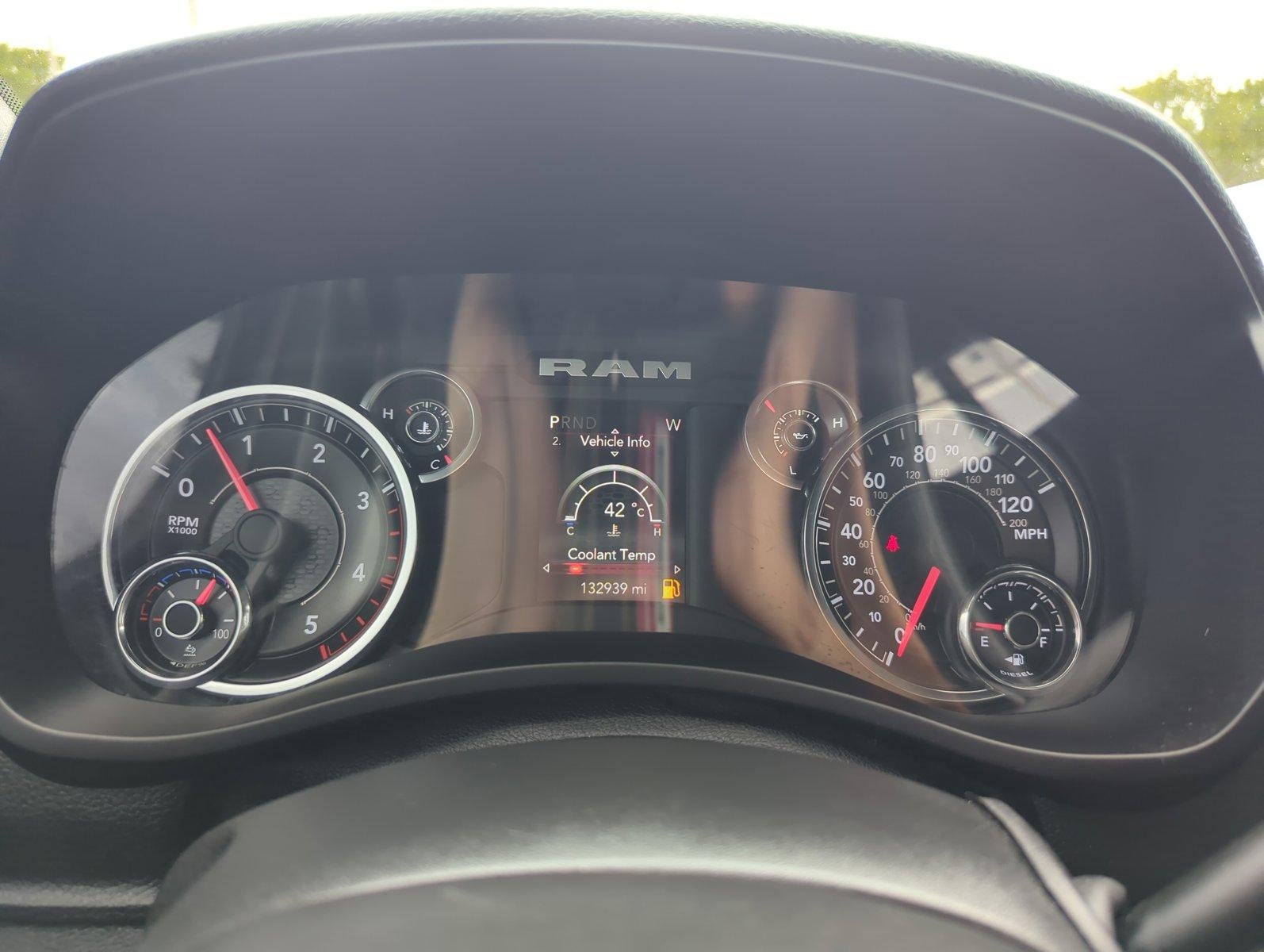 2022 RAM 3500 Tradesman 4x4 Crew Cab 8' Box