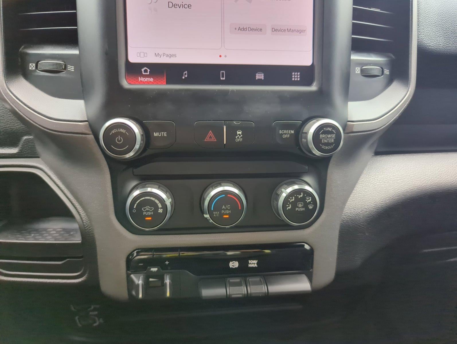 2022 RAM 3500 Tradesman 4x4 Crew Cab 8' Box