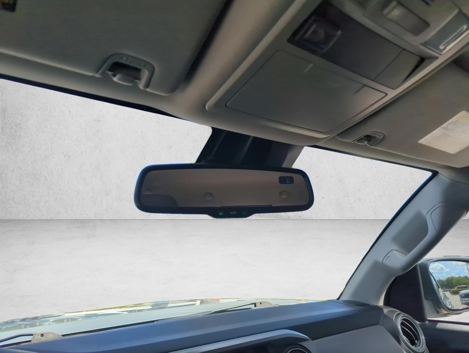 2020 Toyota Tacoma 2WD 2WD SR5 Double Cab 5' Bed V6 AT (GS)