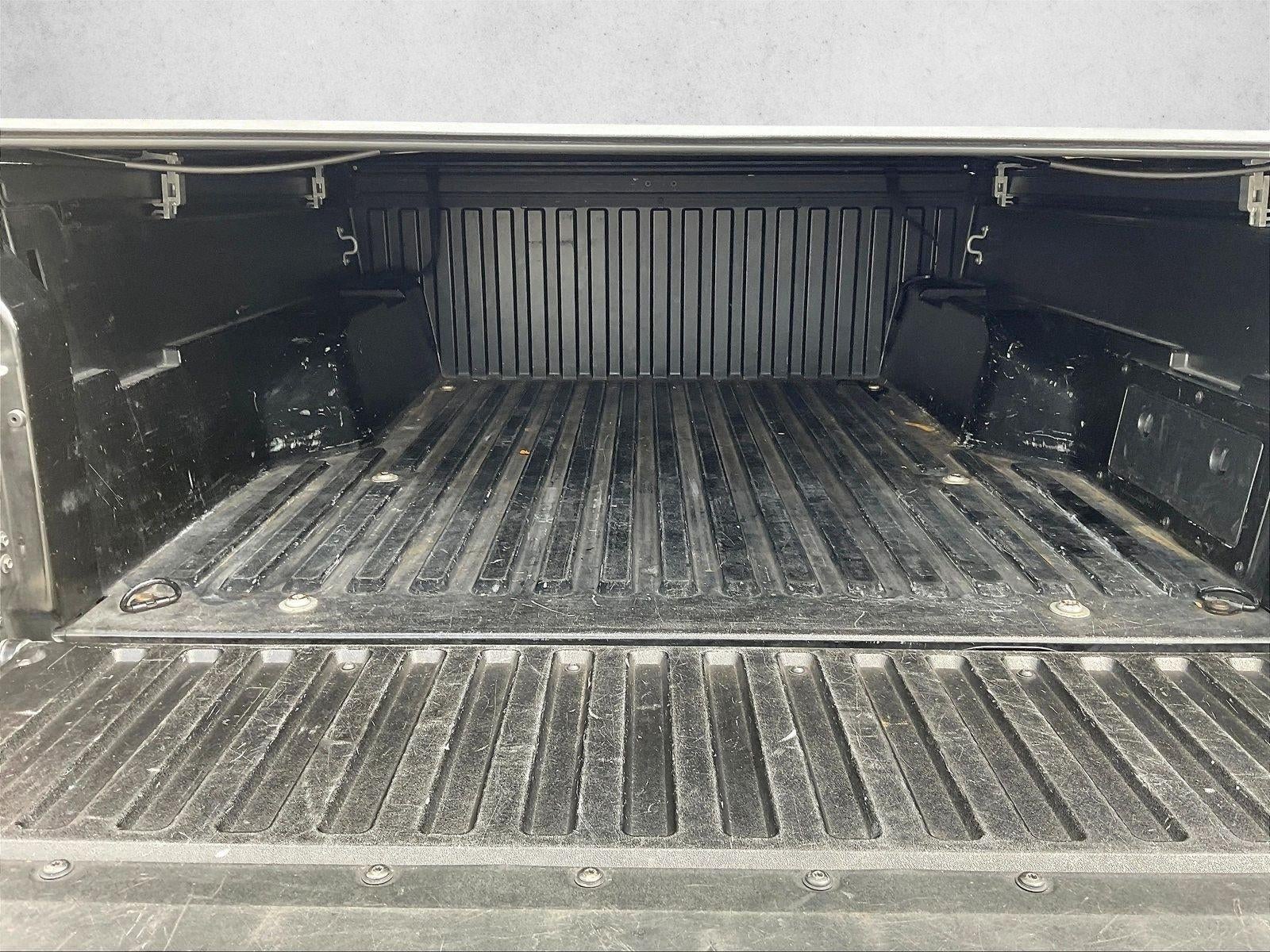 2022 Toyota Tacoma 2WD 2WD SR5 Double Cab 5' Bed V6 AT (GS)