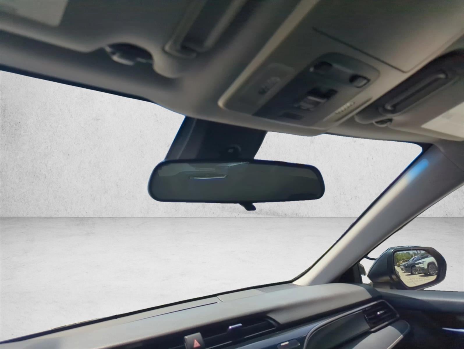 2019 Toyota Camry SE Auto (SE)