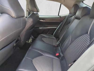 2019 Toyota Camry SE Auto (SE)