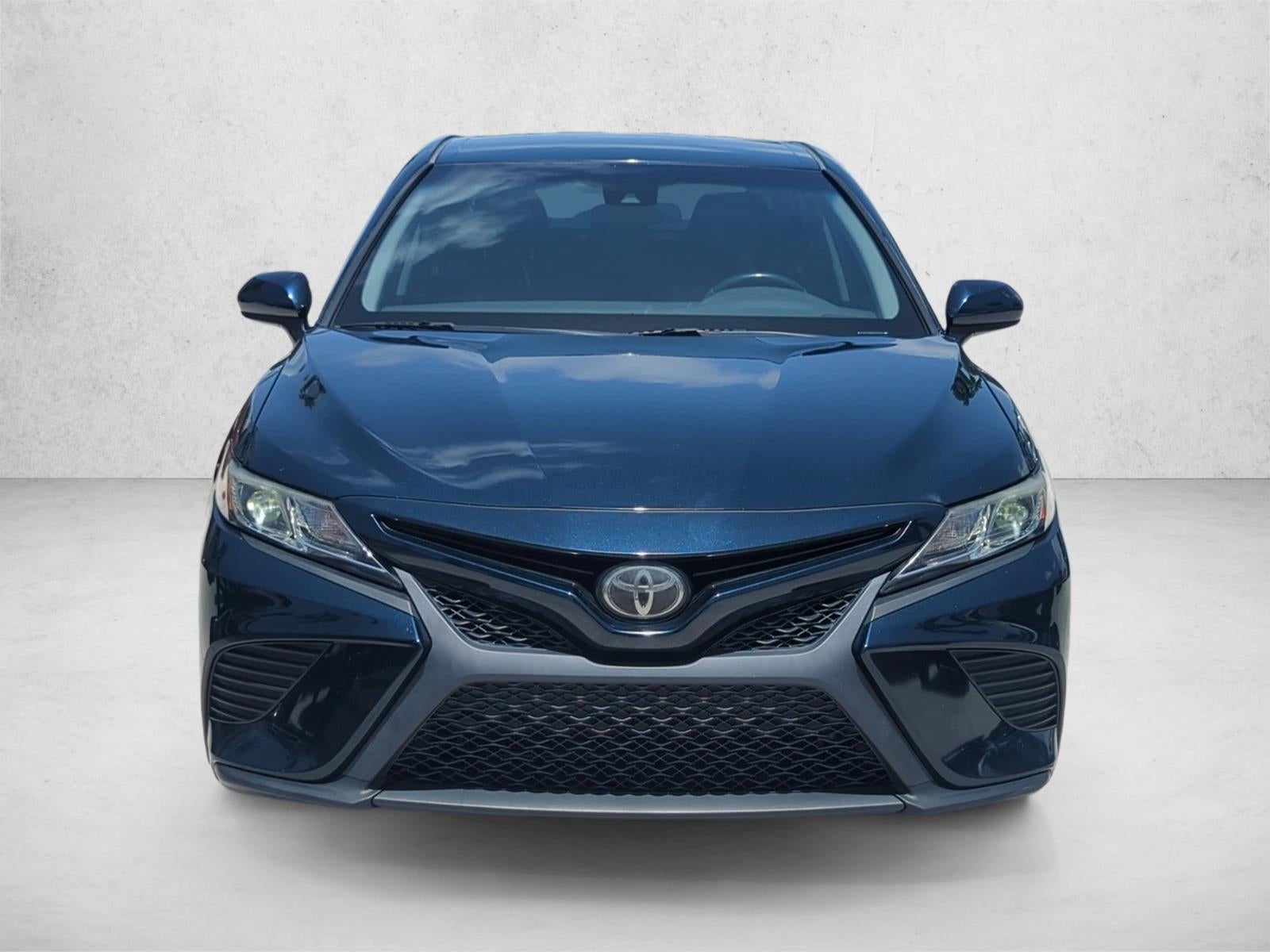 2019 Toyota Camry SE Auto (SE)