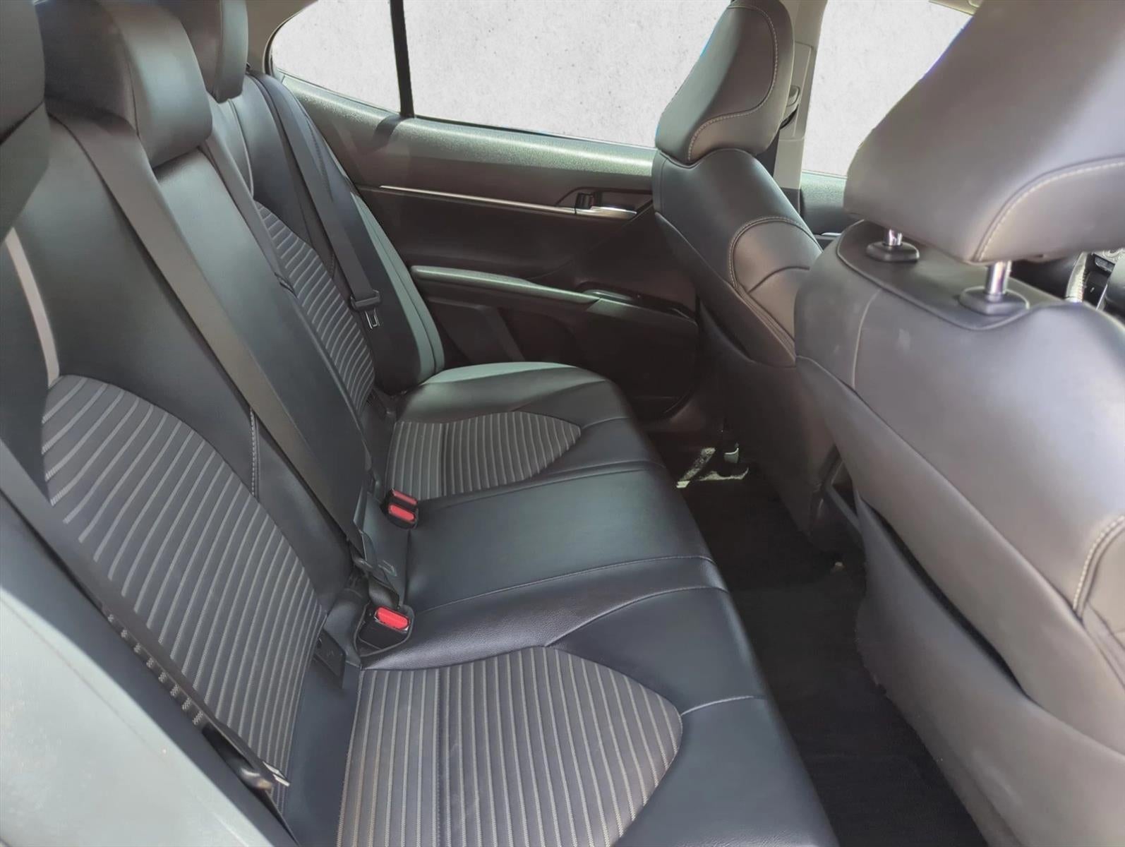 2019 Toyota Camry SE Auto (SE)
