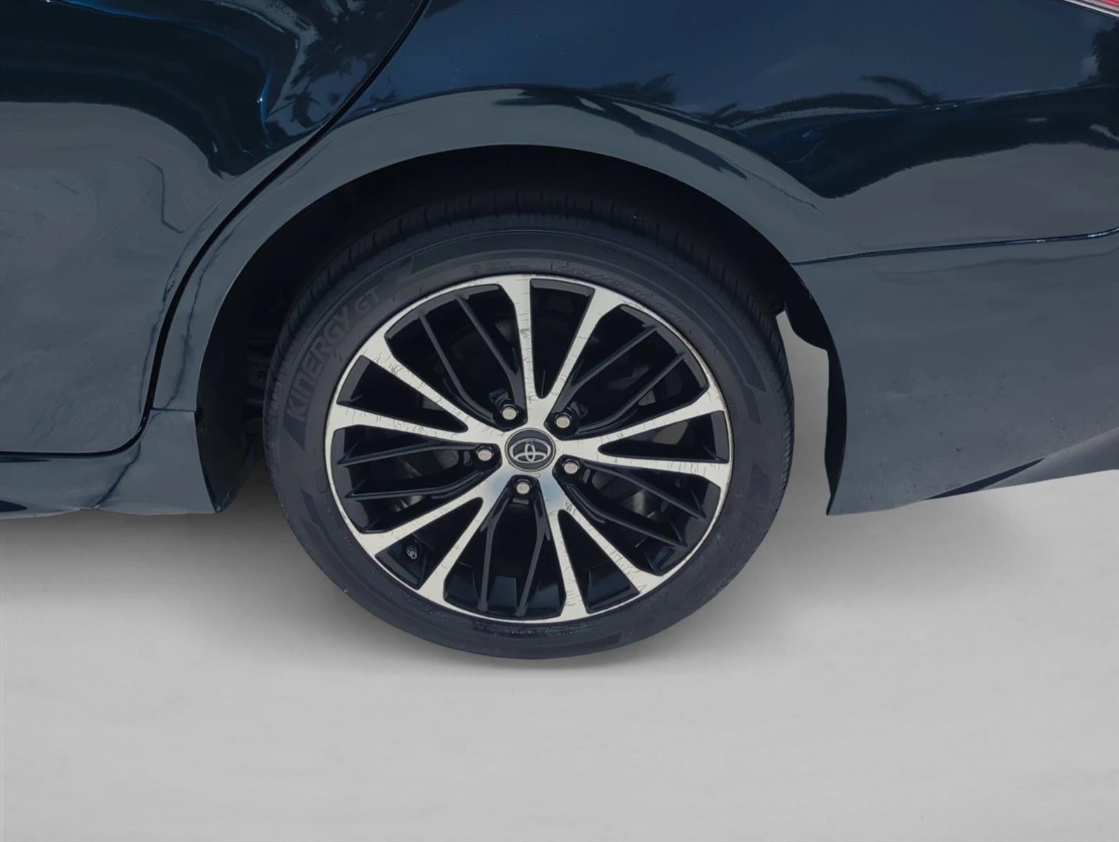 2019 Toyota Camry SE Auto (SE)