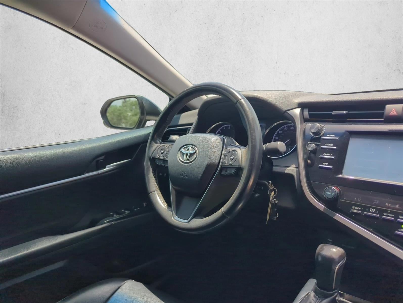 2019 Toyota Camry SE Auto (SE)