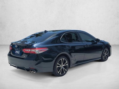 2019 Toyota Camry SE Auto (SE)