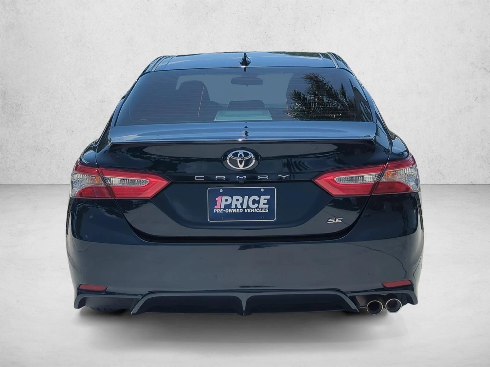 2019 Toyota Camry SE Auto (SE)