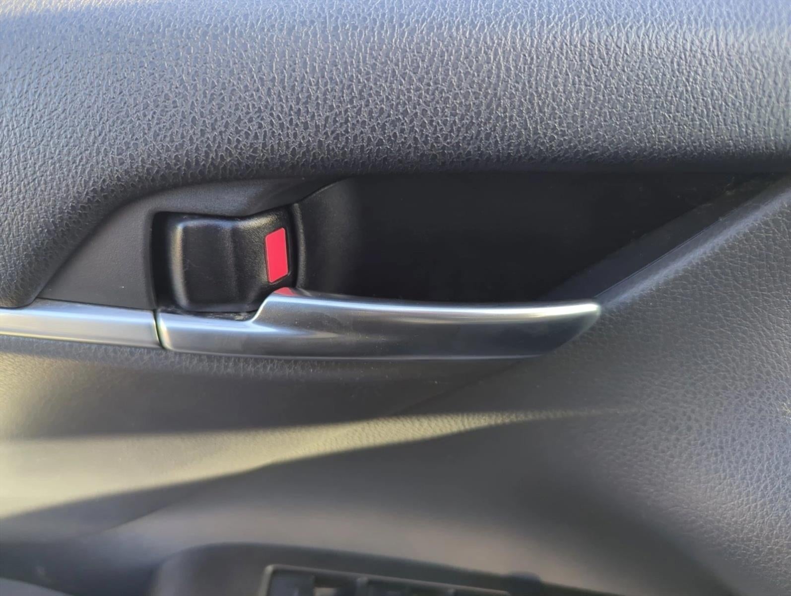 2021 Toyota Camry LE Auto (SE)