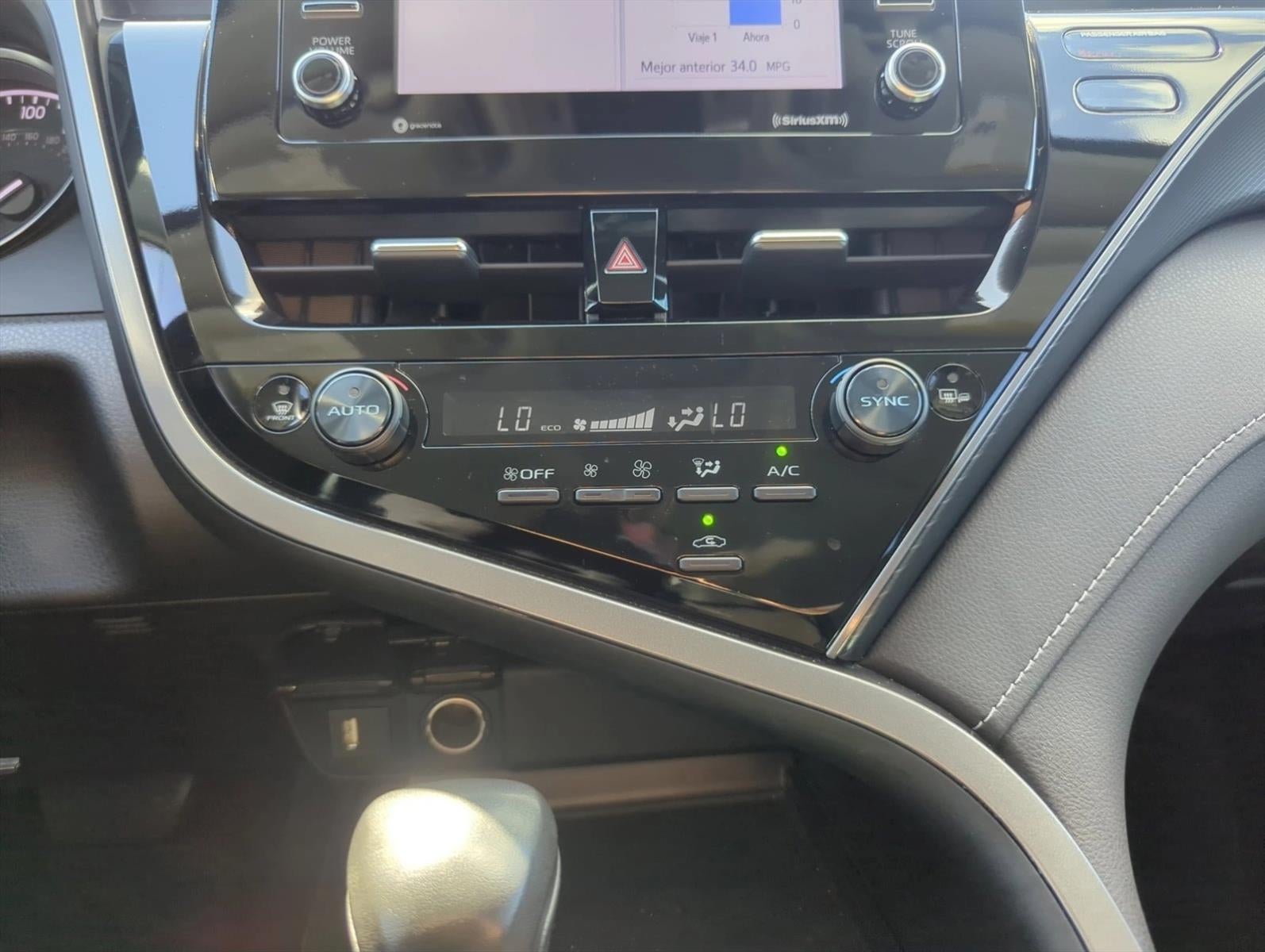 2024 Toyota Camry SE Auto (Natl)