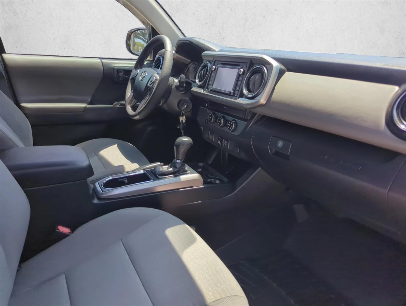 2019 Toyota Tacoma 2WD 2WD SR5 Double Cab 5' Bed V6 AT (GS)