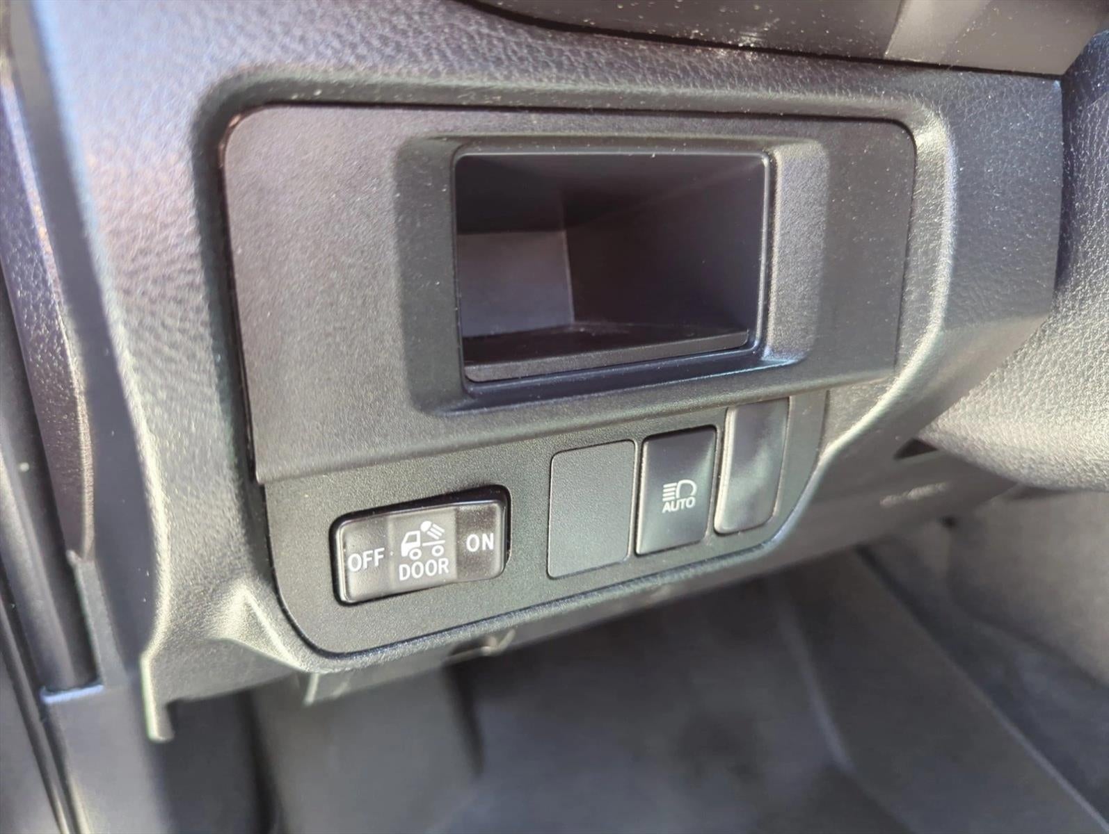 2019 Toyota Tacoma 2WD 2WD SR5 Double Cab 5' Bed V6 AT (GS)