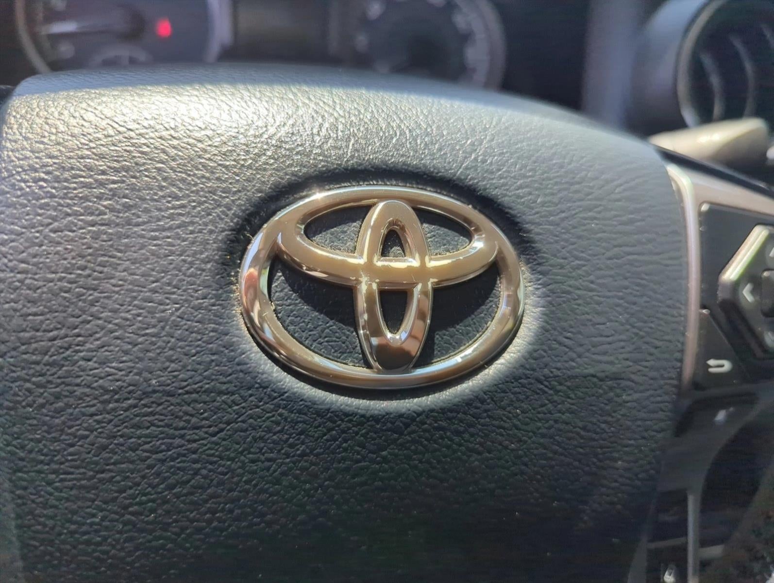 2019 Toyota Tacoma 2WD 2WD SR5 Double Cab 5' Bed V6 AT (GS)