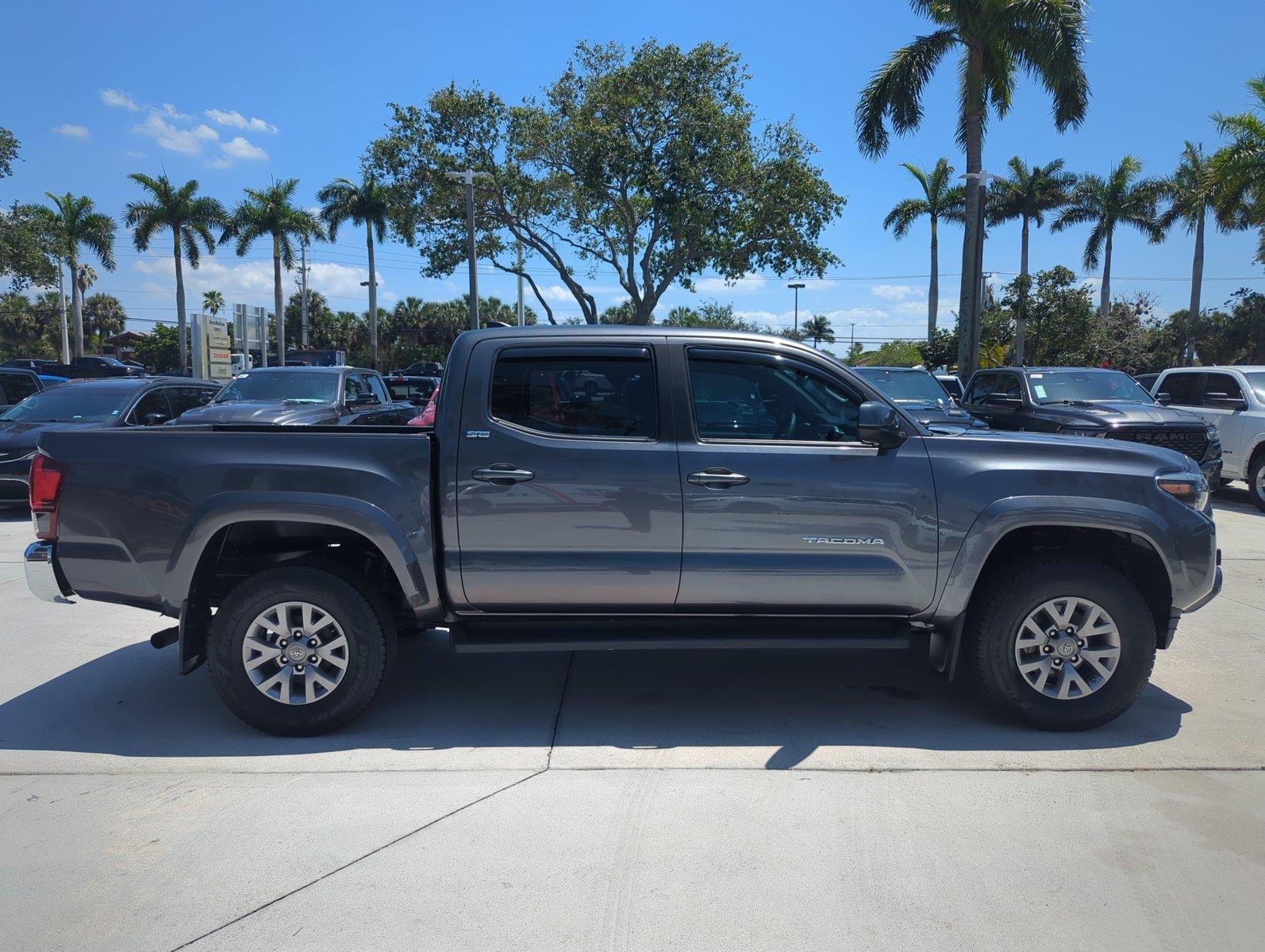 2019 Toyota Tacoma 2WD 2WD SR5 Double Cab 5' Bed V6 AT (GS)