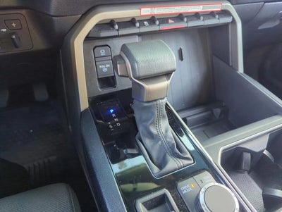 2025 Toyota Tundra 4WD 4WD SR5 CrewMax 5.5' Bed (Natl)