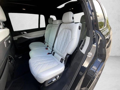 2025 BMW X7 xDrive40i Sports Activity Vehicle