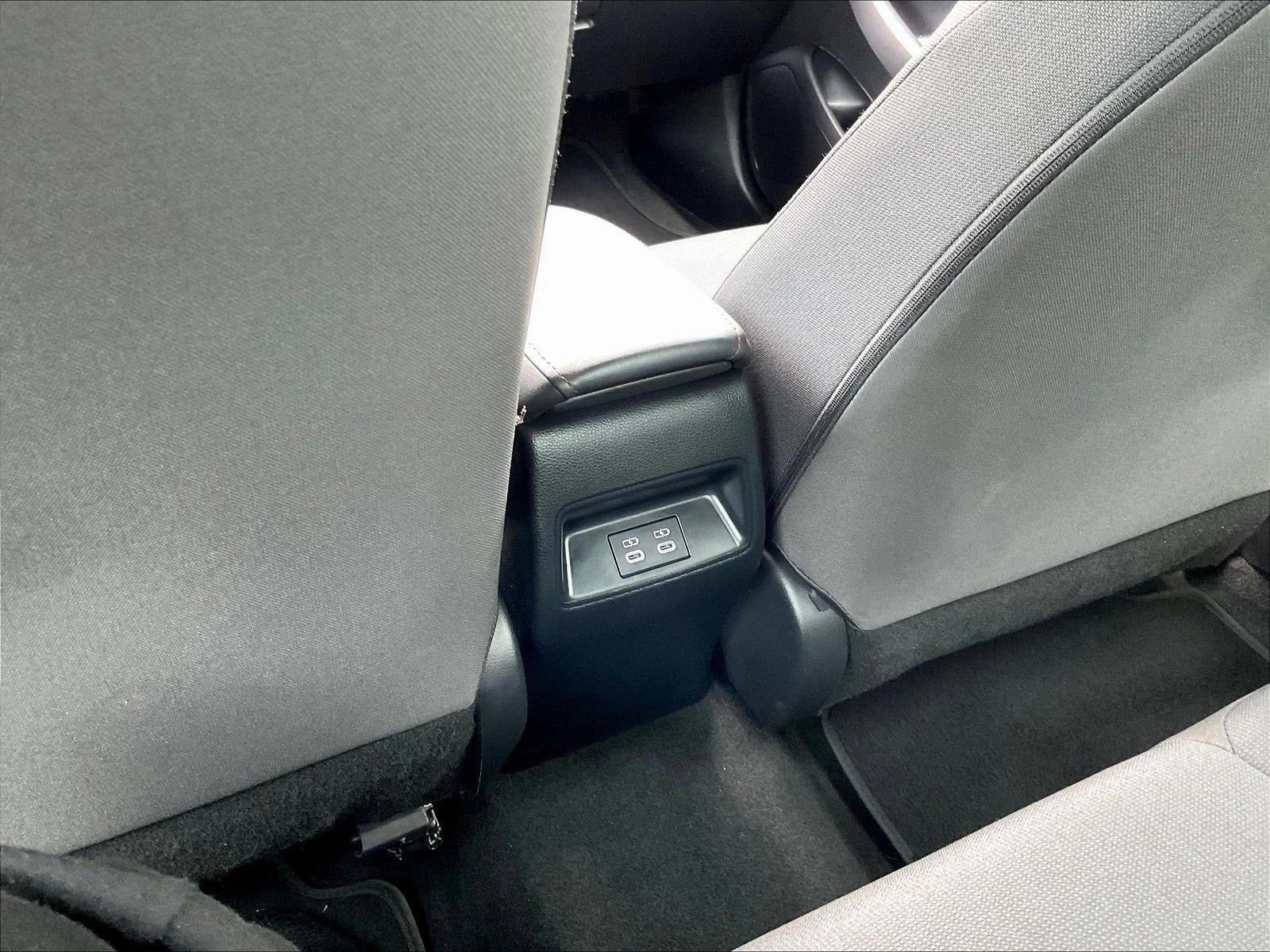 2023 Toyota Corolla SE CVT (Natl)
