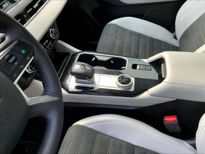 2025 Mitsubishi Outlander SE FWD