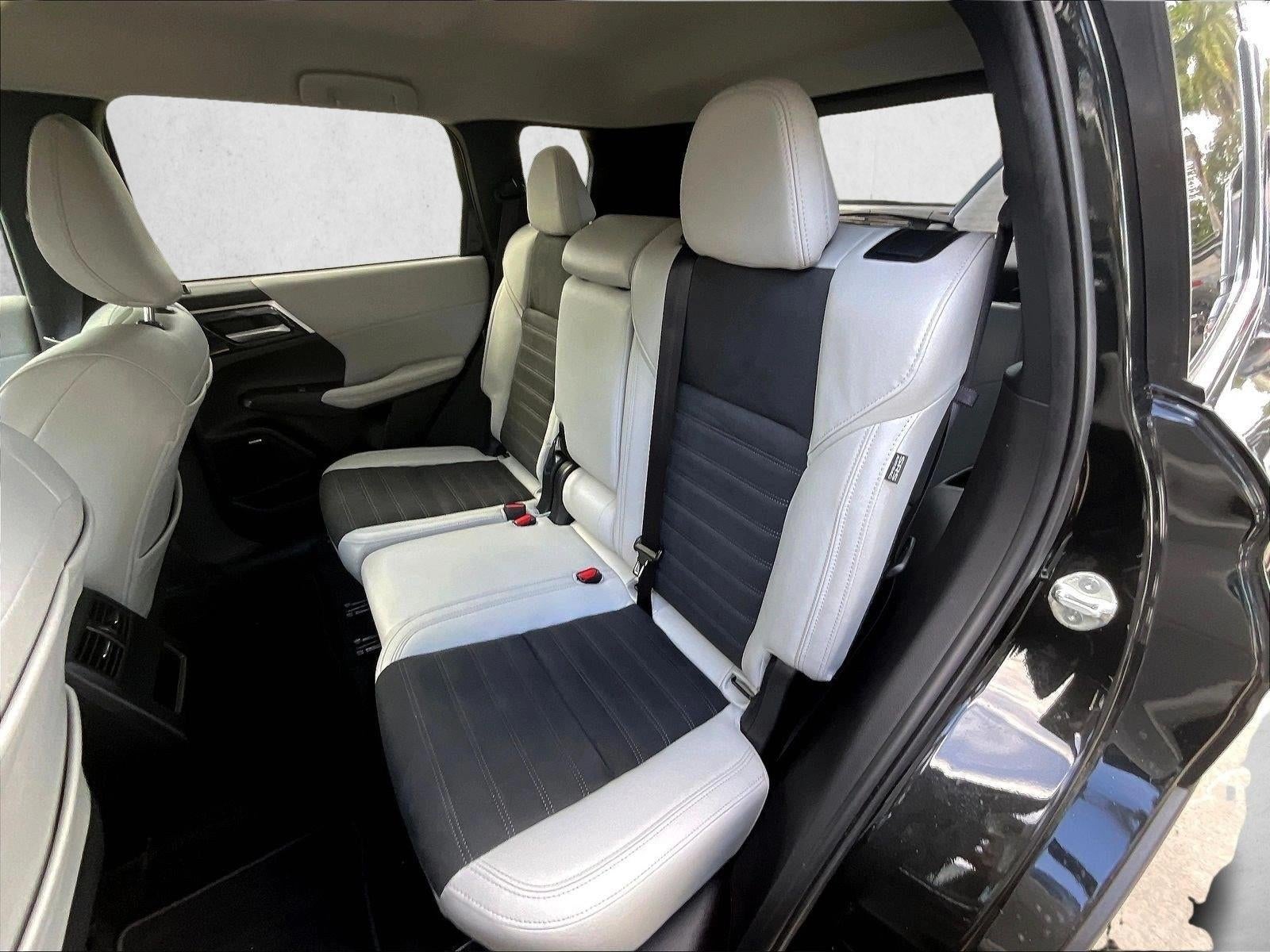 2025 Mitsubishi Outlander SE FWD