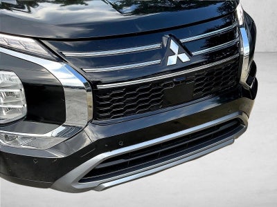 2025 Mitsubishi Outlander SE FWD