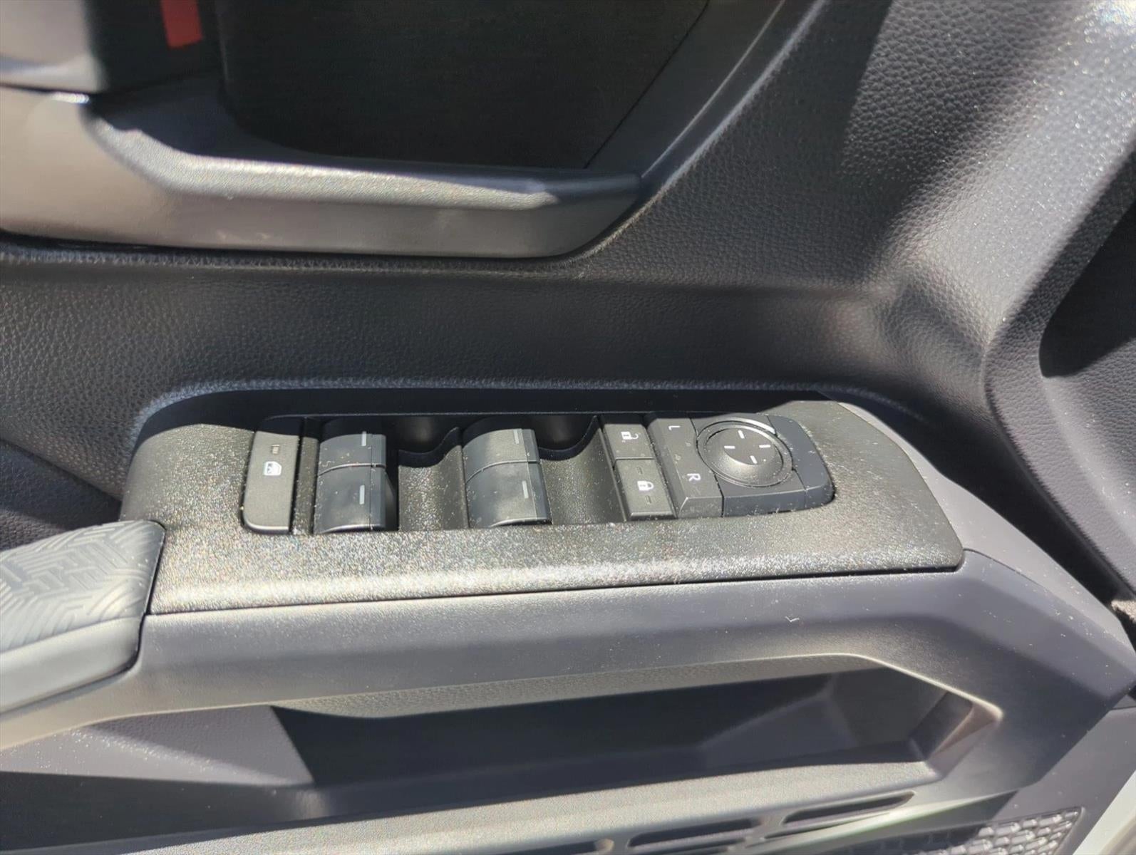 2025 Toyota 4Runner SR5 4WD (GS)