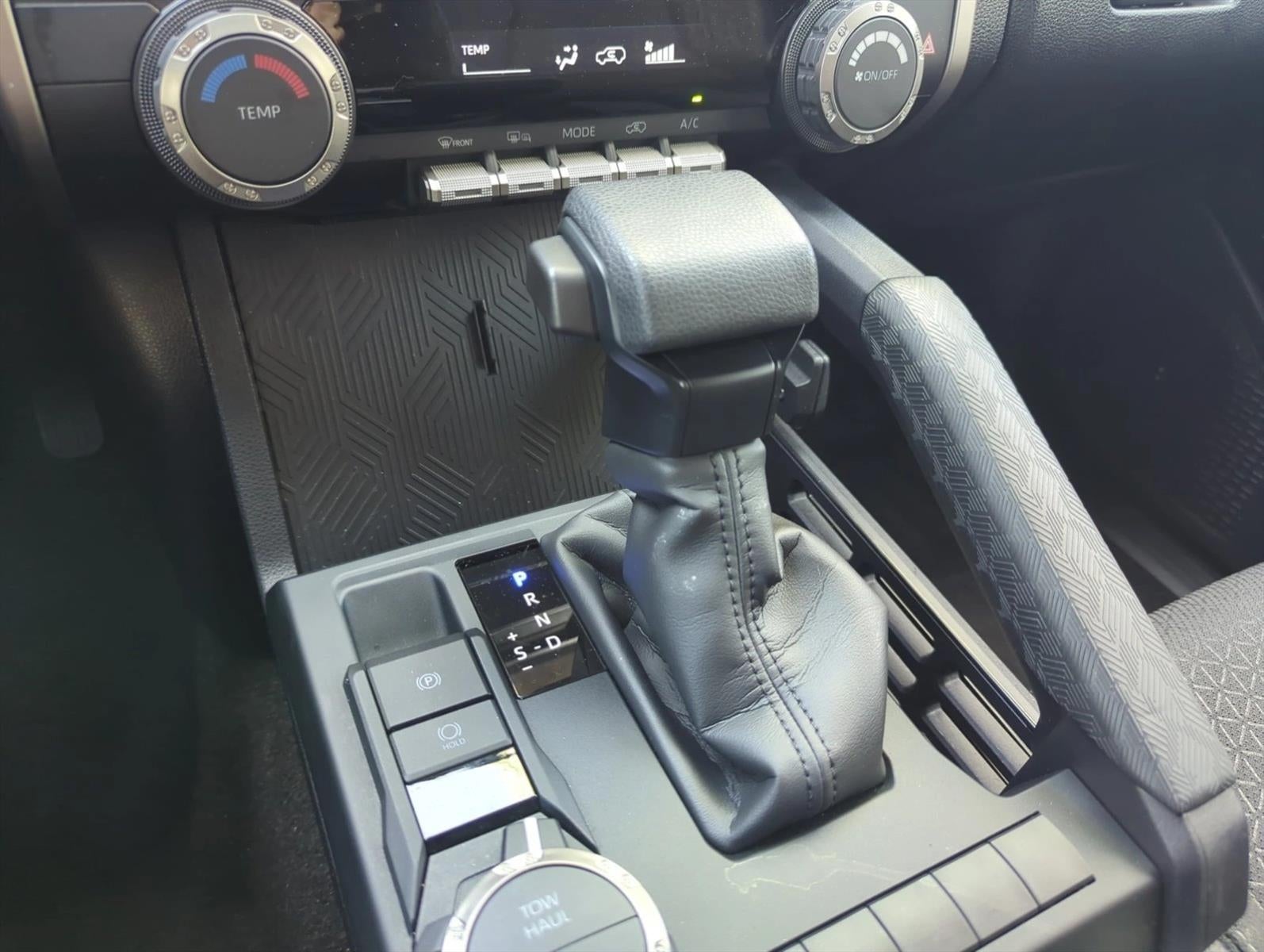 2025 Toyota 4Runner SR5 4WD (GS)