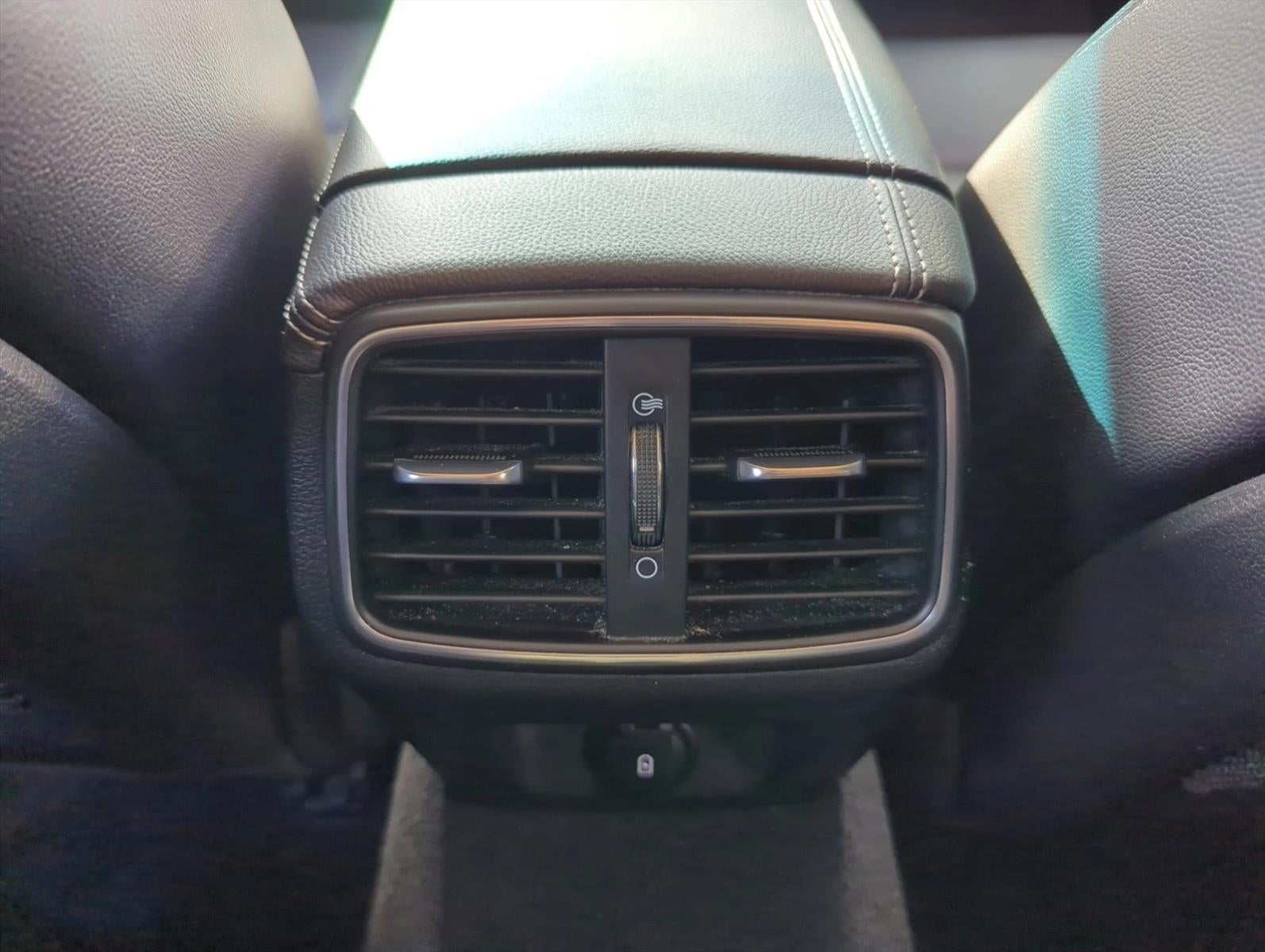 2022 Genesis G70 2.0T RWD