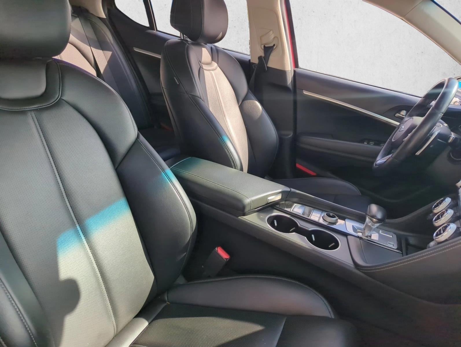 2022 Genesis G70 2.0T RWD