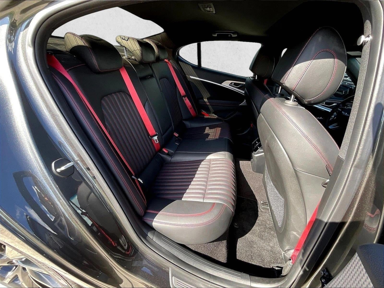 2023 Genesis G70 2.0T RWD