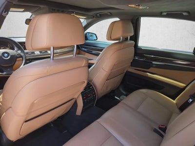 2015 BMW 750i xDrive Sedan
