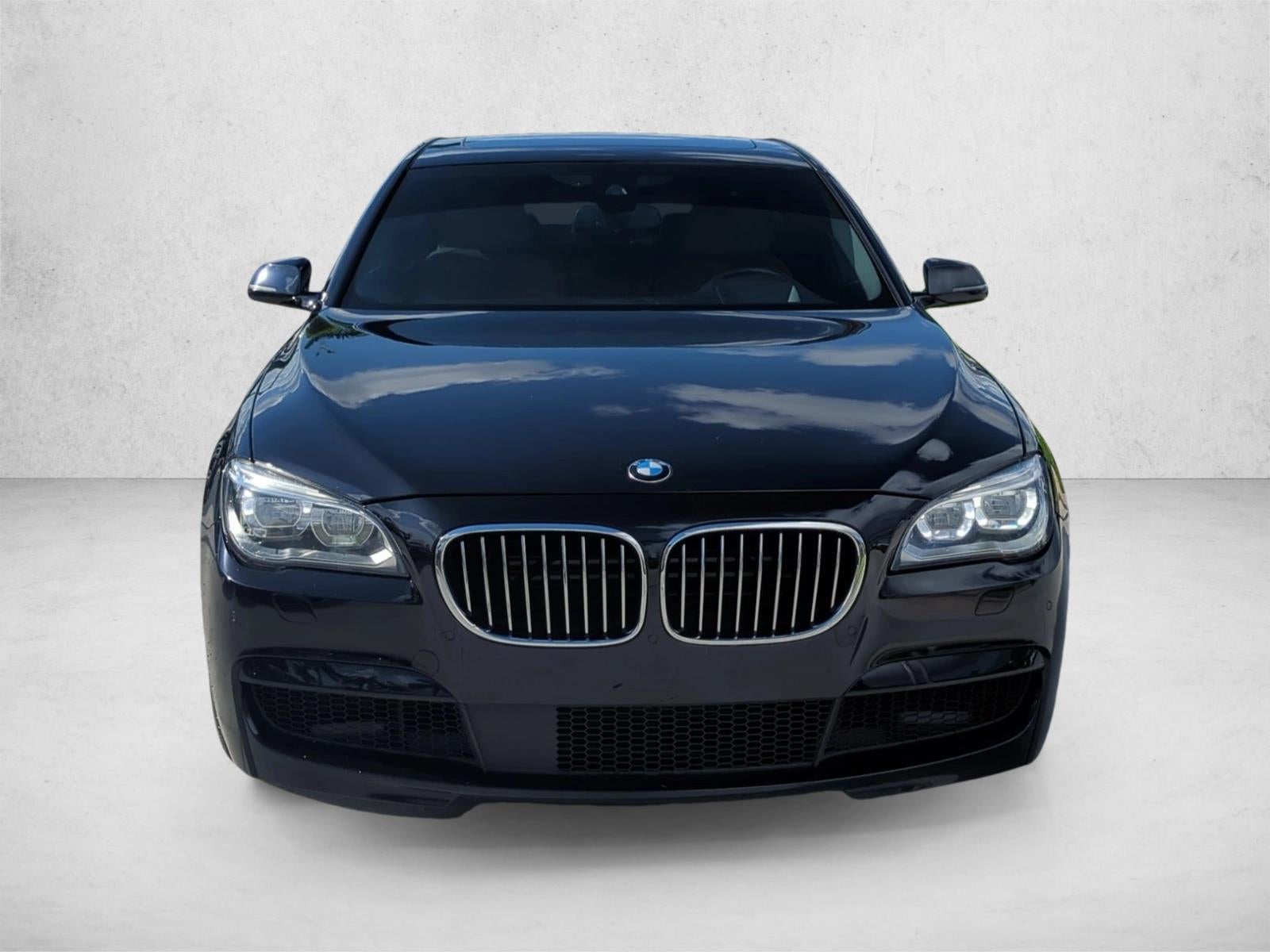 2015 BMW 750i xDrive Sedan
