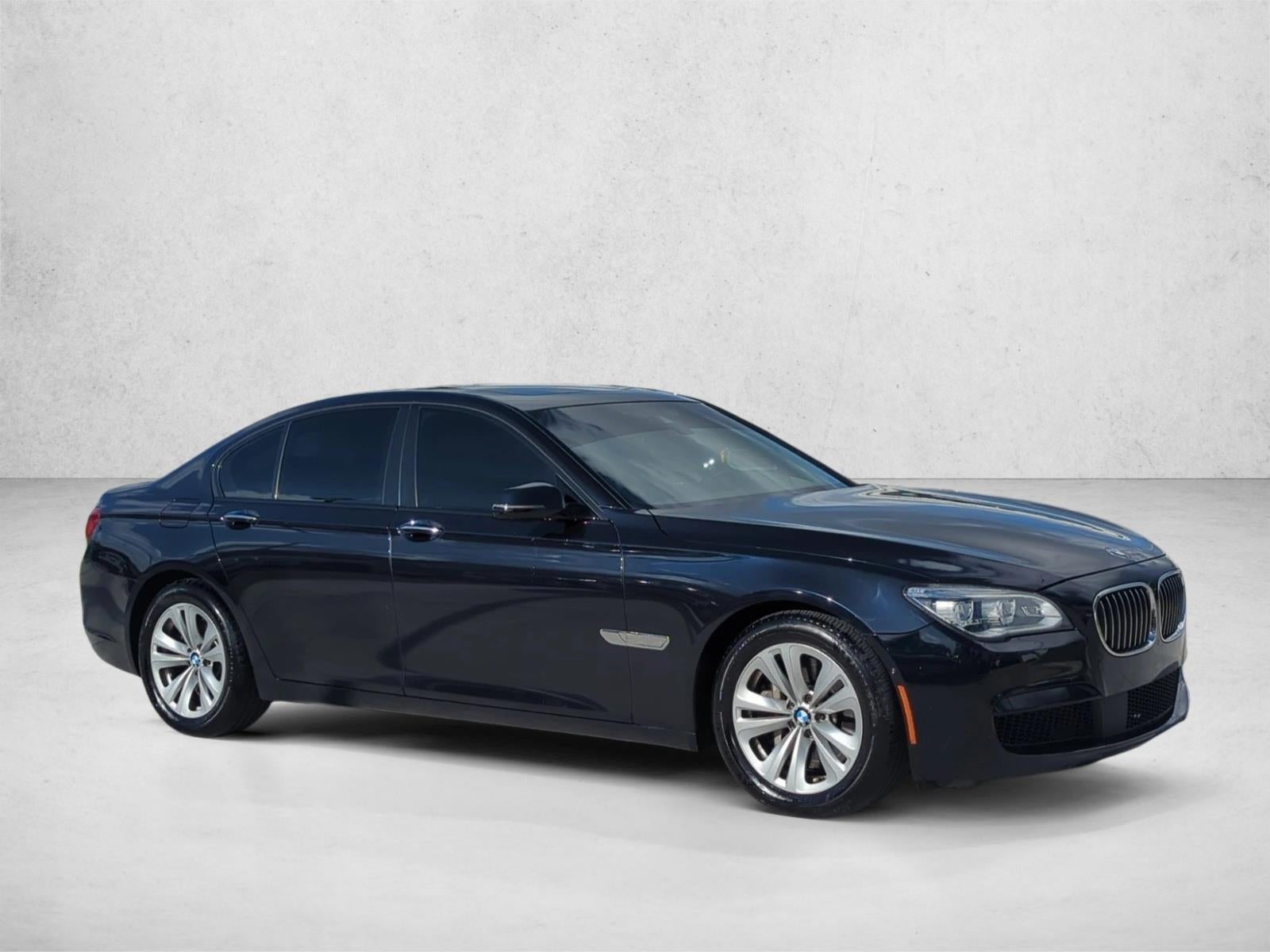 2015 BMW 750i xDrive Sedan