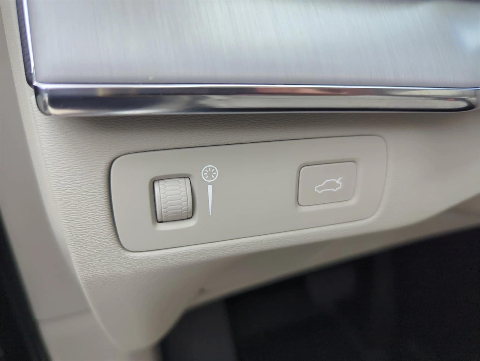 2021 Volvo XC90 T5 FWD Momentum 7P