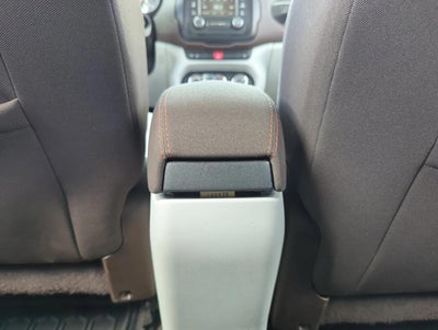 2015 Jeep Renegade FWD 4dr Latitude