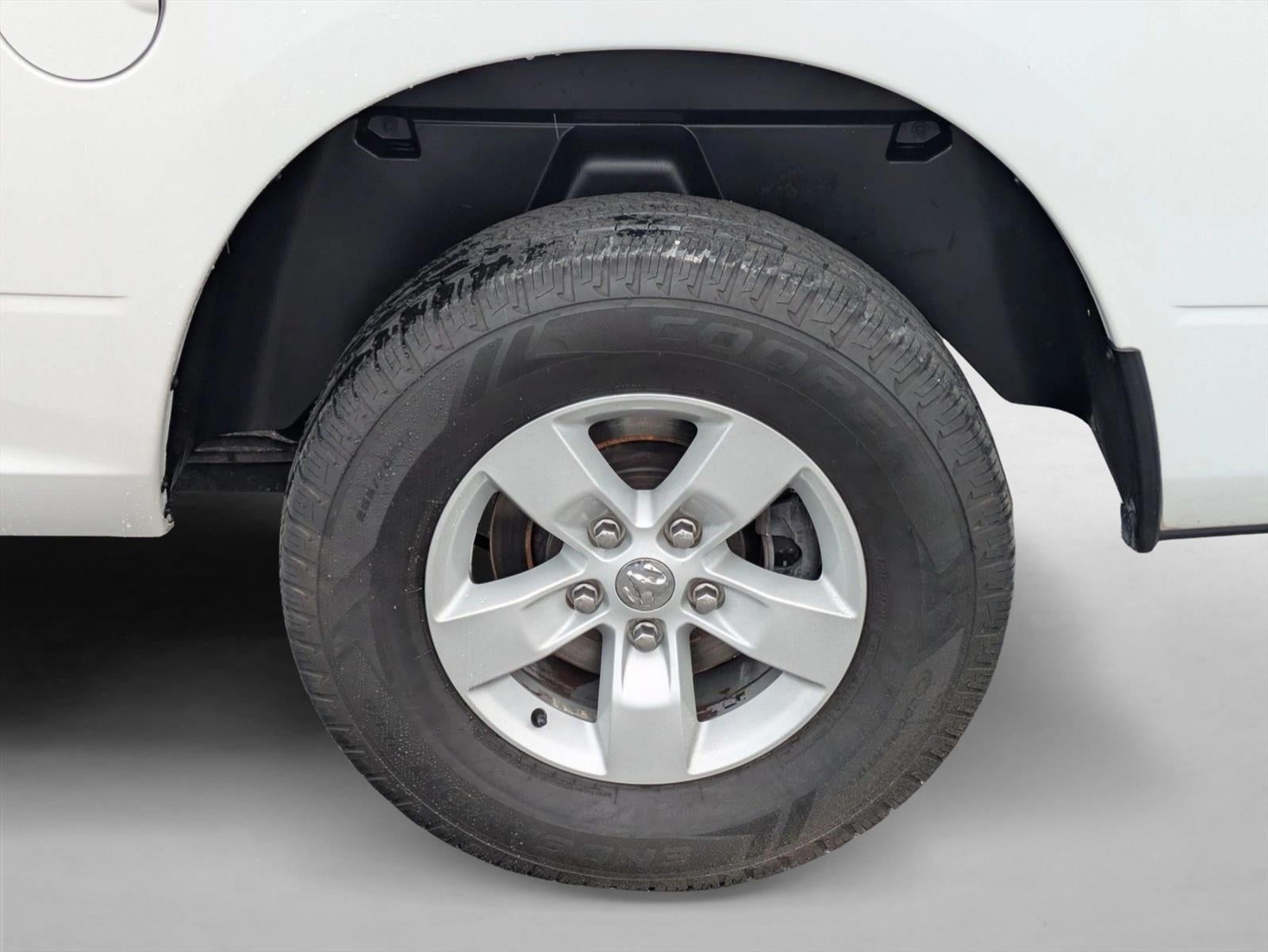2019 RAM 1500 Classic Tradesman 4x2 Crew Cab 5'7" Box