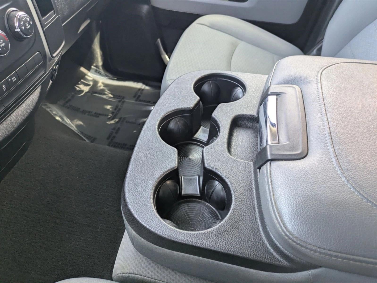 2017 RAM 1500 SLT 4x4 Quad Cab 6'4" Box